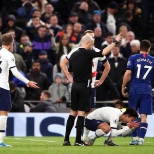  热刺孙兴慜千里走单骑, 奔袭半场挑射破门